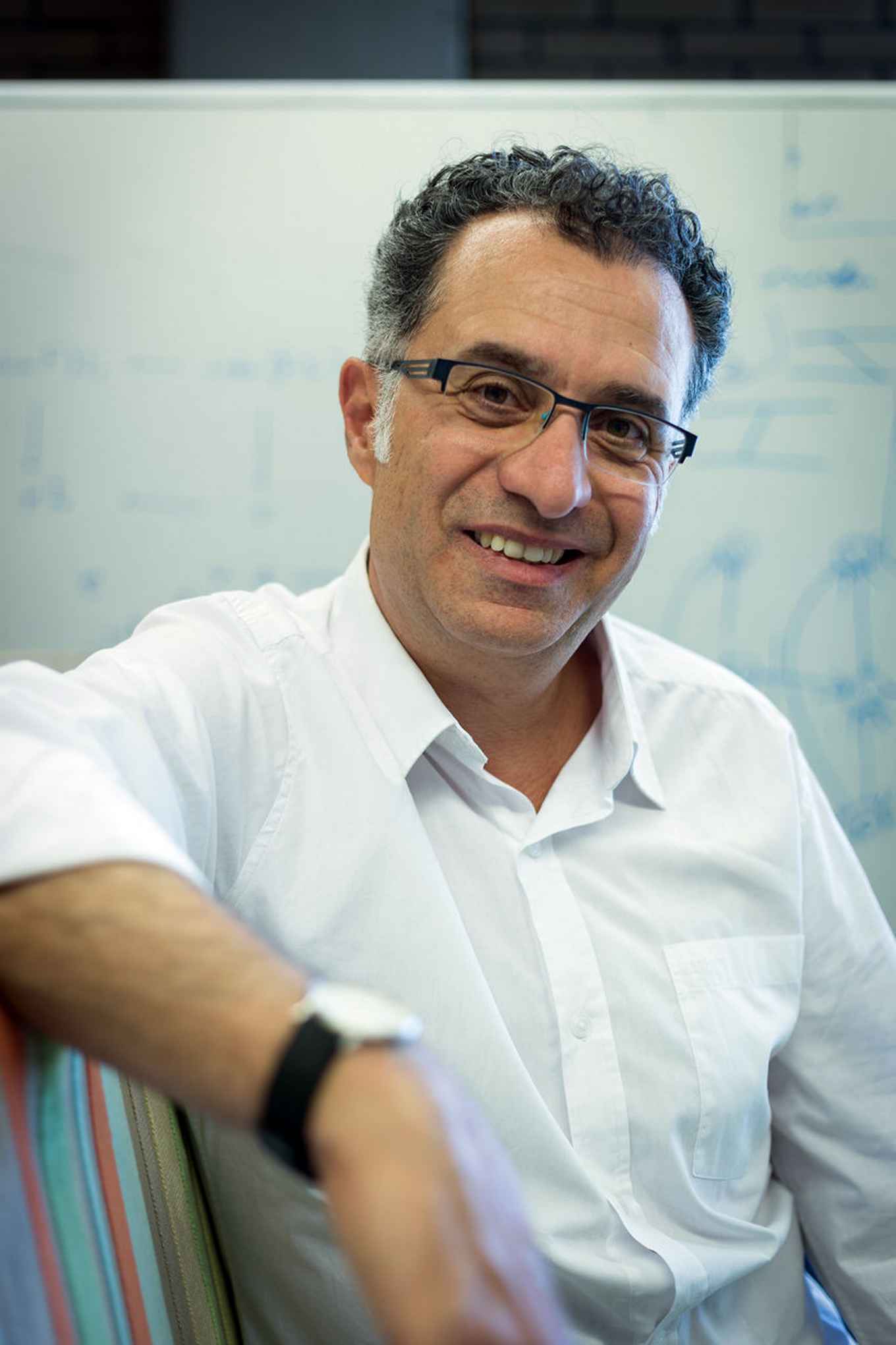 dhr. prof. dr. Khalil Sima'an, hoogleraar FNWI, Computational Linguistics